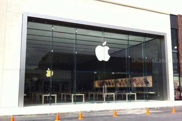 dix30 apple store.jpg