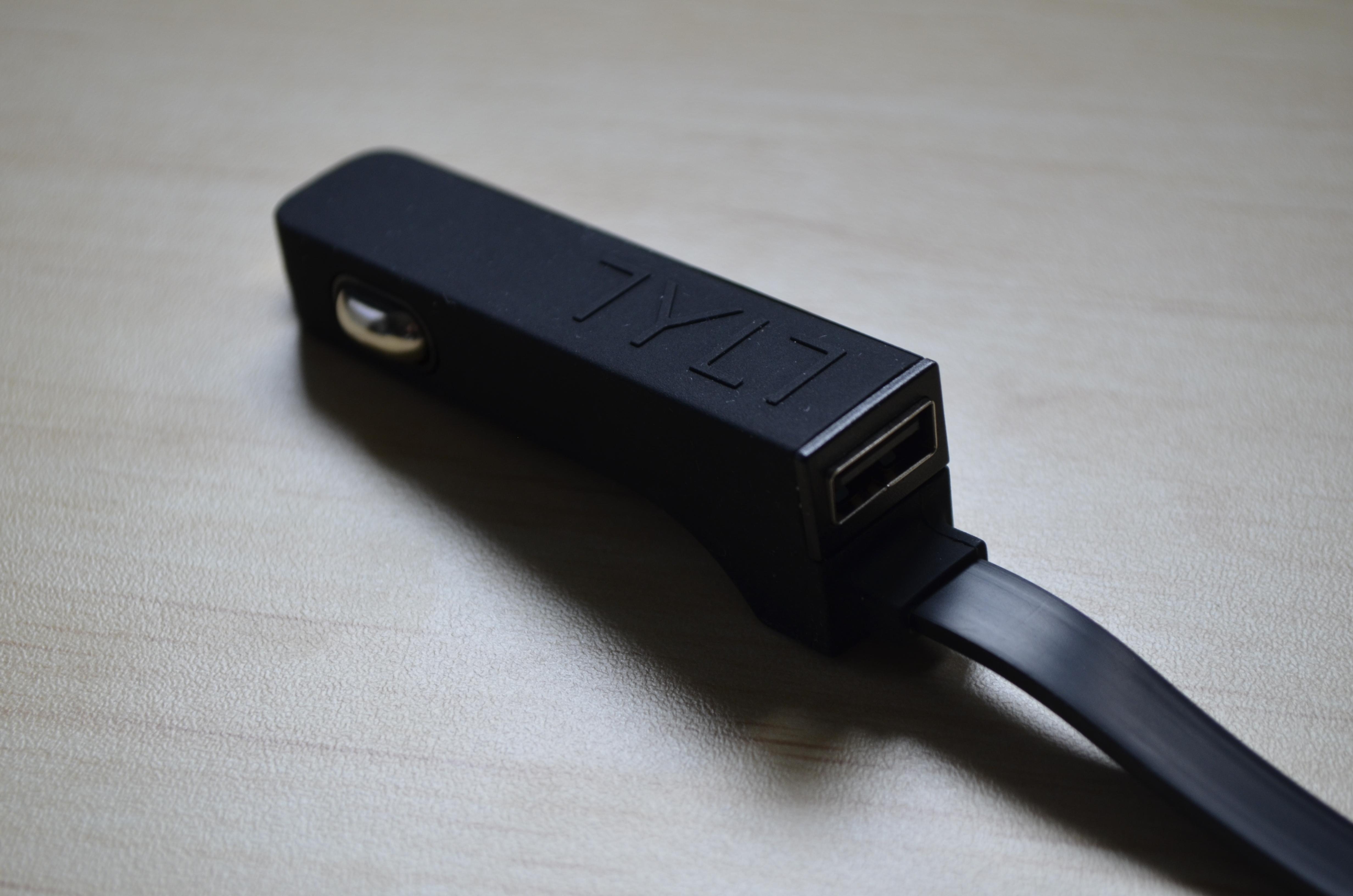 TYLT_RIBBN_Car_Charger_3