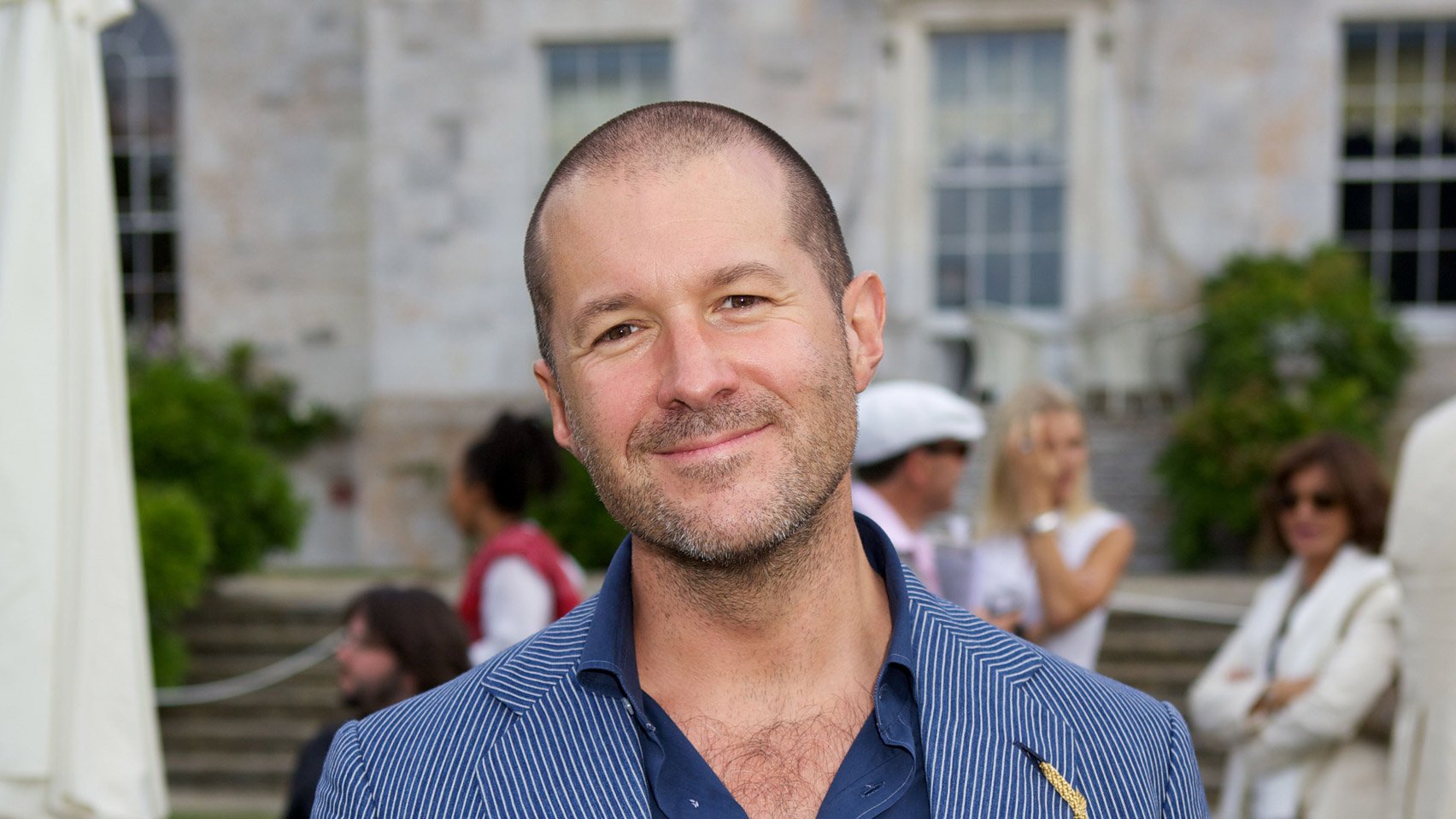 Apple's Sir Jony Ive Appointed New Chancellor of the Royal College of ...