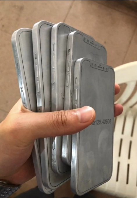 Iphone 12 mold