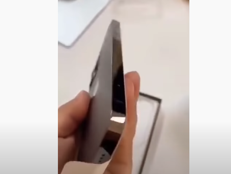 Iphone 12 unboxing video