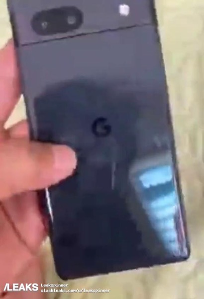 Google pixel 7a hands on video leaks out 71