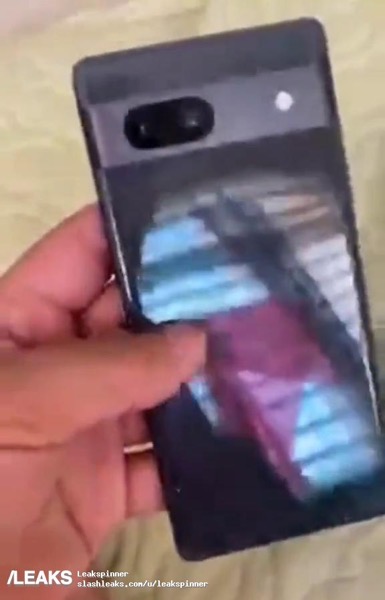 Google pixel 7a hands on video leaks out