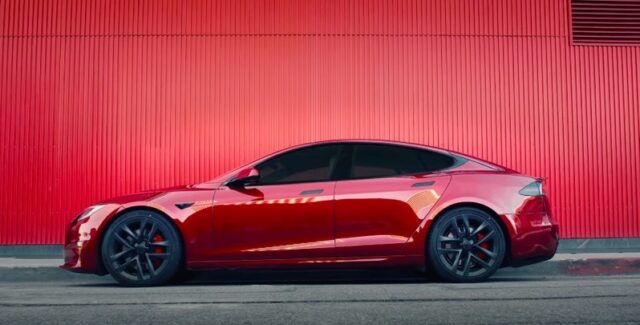 Tesla Debuts ‘Ultra Red’ Paint for Model S/X, New Glass Roof, and Price ...