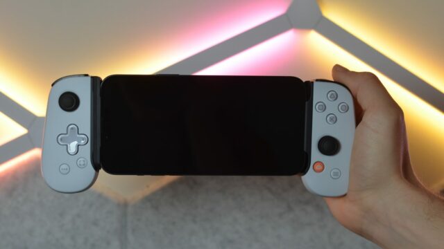 Backbone One PlayStation Edition Controller Review: iPhone Gaming