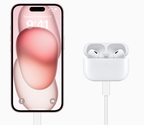 iphone 15 charge airpods