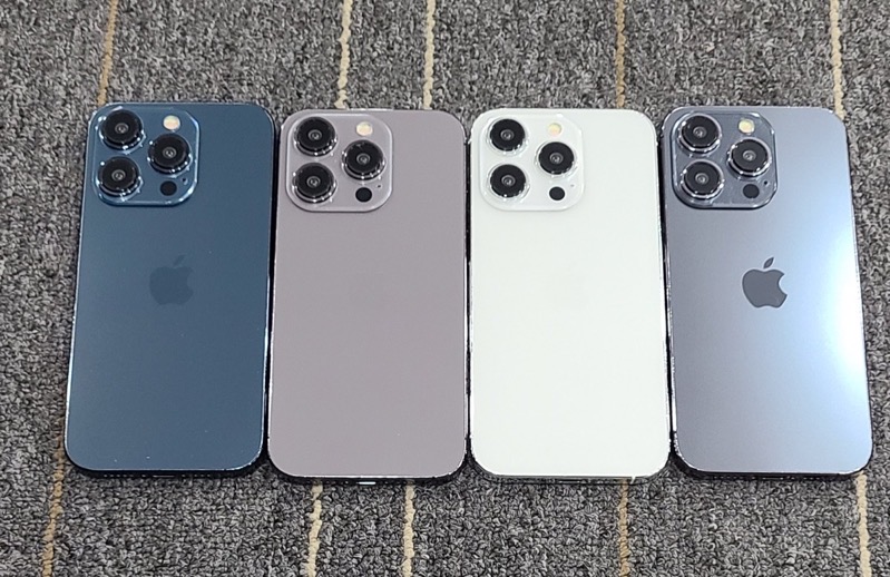 Iphone 15 pro colours